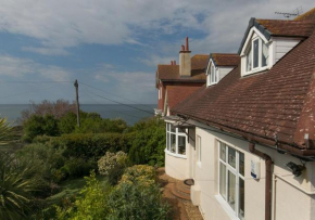 The Cottage on the Beach - Sleeps 7 - Large Garden